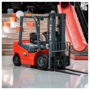 EMPILHADEIRA DIESEL HELI CPCD25 - 2,5TON TORRE TRIPLEX 4,8M